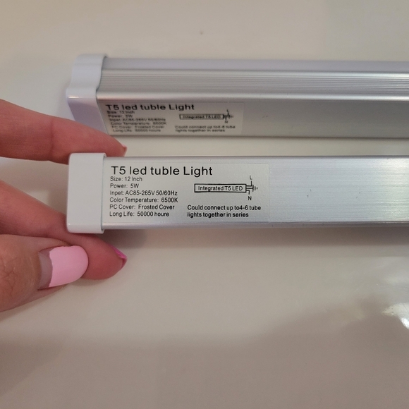 LED Shop Light Fixture 12in 2 pack - Picture 4 of 8